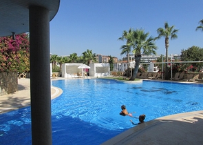 Вилла в комплексе в Конаклы