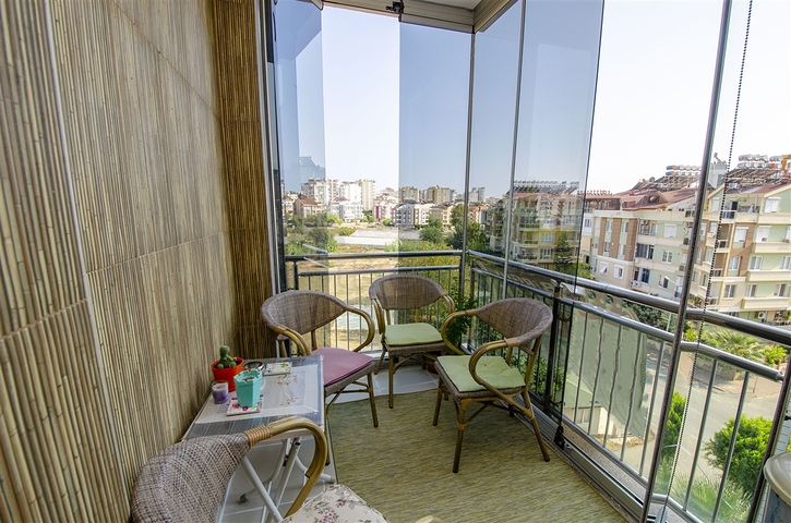 Просторная квартира 4+1 в районе Унжалы Коньяалты Анталья