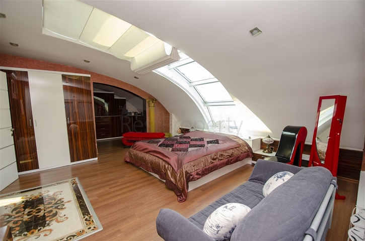 Просторная квартира 4+1 в районе Унжалы Коньяалты Анталья