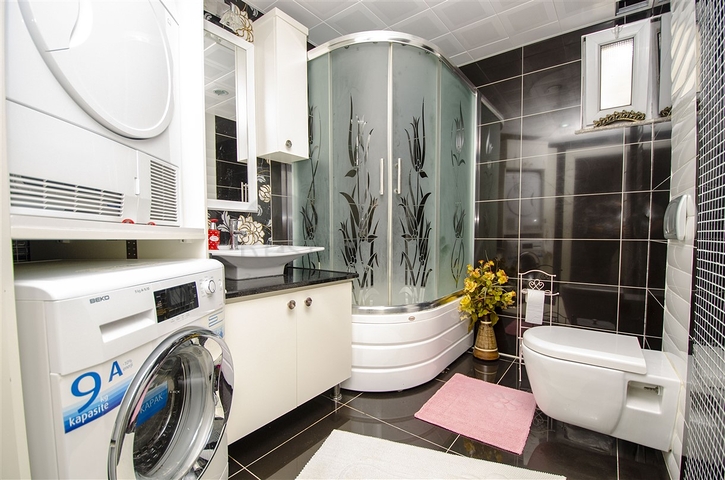 Просторная квартира 4+1 в районе Унжалы Коньяалты Анталья