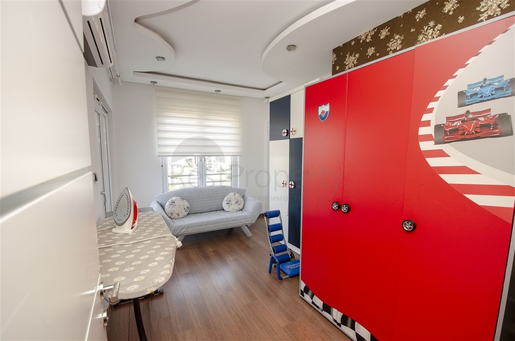 Просторная квартира 4+1 в районе Унжалы Коньяалты Анталья