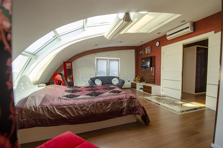 Просторная квартира 4+1 в районе Унжалы Коньяалты Анталья