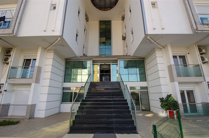 Просторная квартира 4+1 в районе Унжалы Коньяалты Анталья