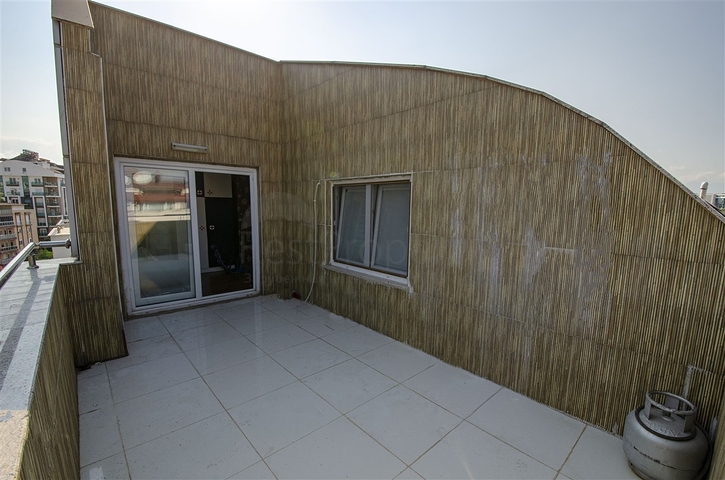 Просторная квартира 4+1 в районе Унжалы Коньяалты Анталья