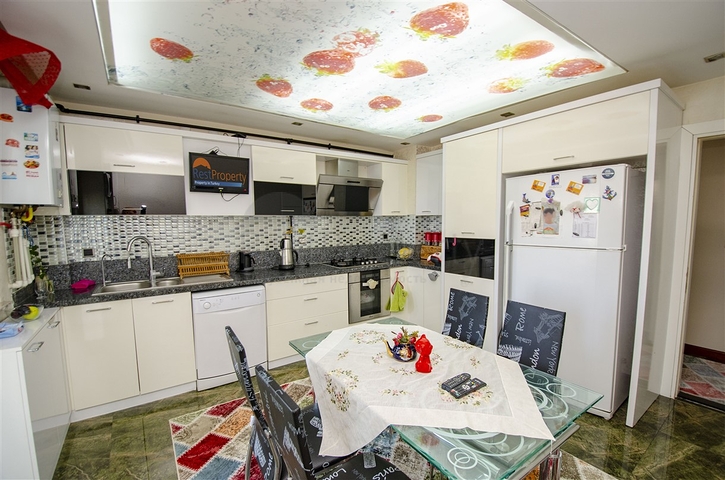 Просторная квартира 4+1 в районе Унжалы Коньяалты Анталья