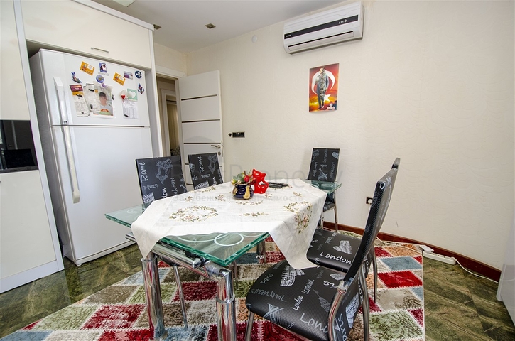 Просторная квартира 4+1 в районе Унжалы Коньяалты Анталья