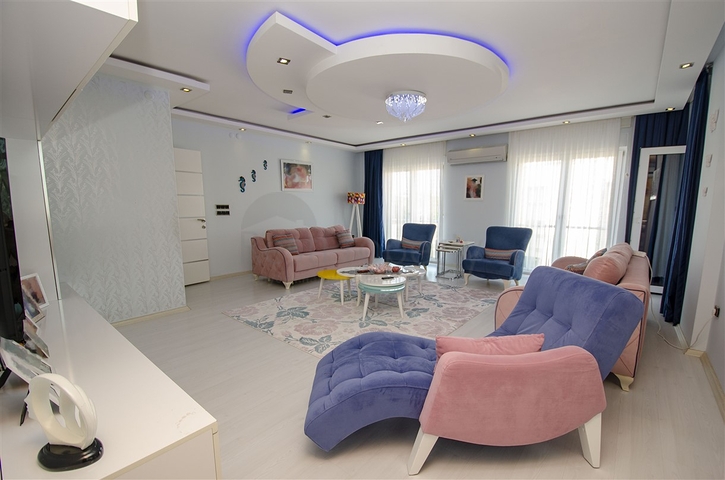 Просторная квартира 4+1 в районе Унжалы Коньяалты Анталья