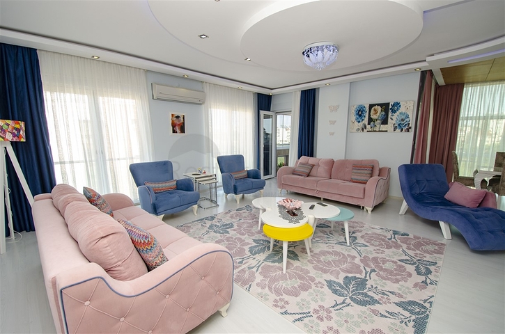 Просторная квартира 4+1 в районе Унжалы Коньяалты Анталья