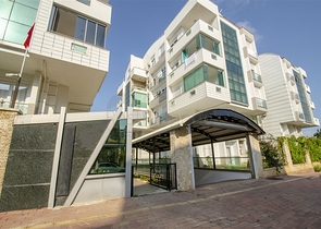 Просторная квартира 4+1 в районе Унжалы Коньяалты Анталья