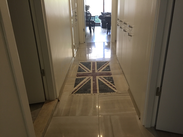 Продается трехкомнатная квартира в новом малоэтажном жилом комплексе