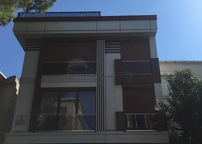 Продается трехкомнатная квартира в новом малоэтажном жилом комплексе