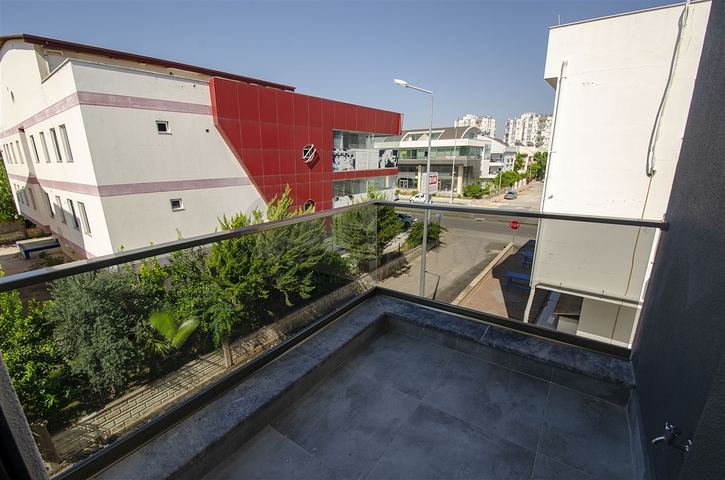 Квартиры 1+1, 2+1, 3+1 в комплексе в районе Гюзельоба Лара 