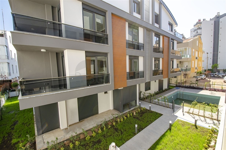 Квартиры 1+1, 2+1, 3+1 в комплексе в районе Гюзельоба Лара 