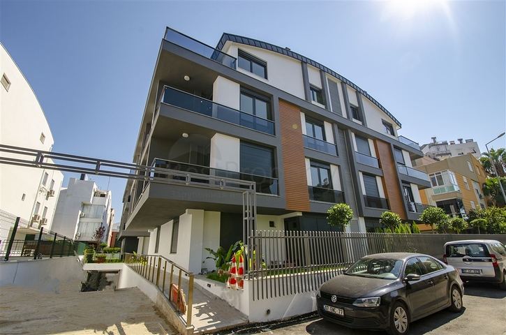 Квартиры 1+1, 2+1, 3+1 в комплексе в районе Гюзельоба Лара 