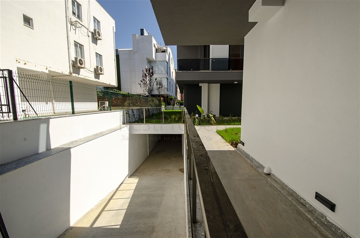 Квартиры 1+1, 2+1, 3+1 в комплексе в районе Гюзельоба Лара 