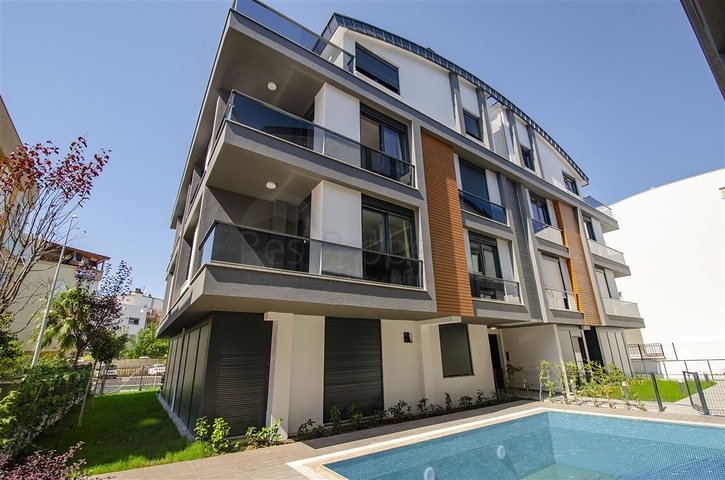 Квартиры 1+1, 2+1, 3+1 в комплексе в районе Гюзельоба Лара 