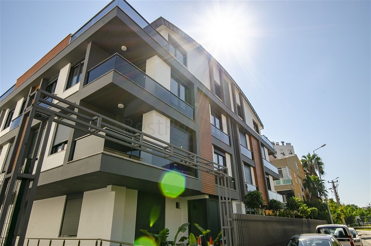 Квартиры 1+1, 2+1, 3+1 в комплексе в районе Гюзельоба Лара 