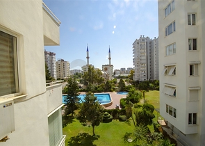 Квартира 2+1 в Чалаяне Ларе в комплексе с олимпийским бассейном