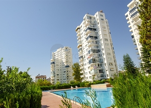 Квартира 2+1 в Чалаяне Ларе в комплексе с олимпийским бассейном