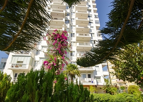 Квартира 2+1 в Чалаяне Ларе в комплексе с олимпийским бассейном