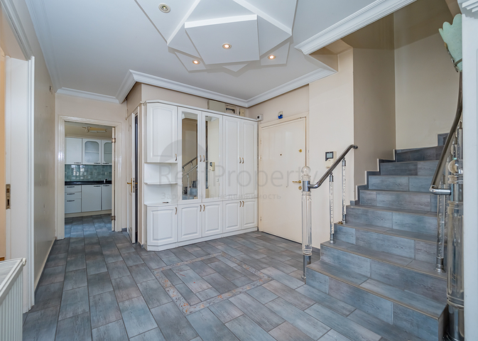 Дуплекс с идеальным расположением в европейском районе Ешилькёй