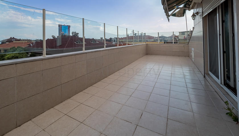 Дуплекс с идеальным расположением в европейском районе Ешилькёй