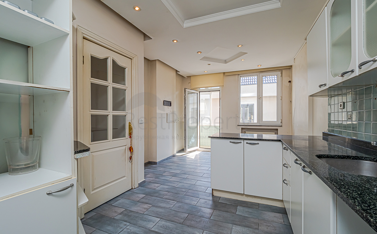 Дуплекс с идеальным расположением в европейском районе Ешилькёй