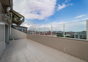 Дуплекс с идеальным расположением в европейском районе Ешилькёй