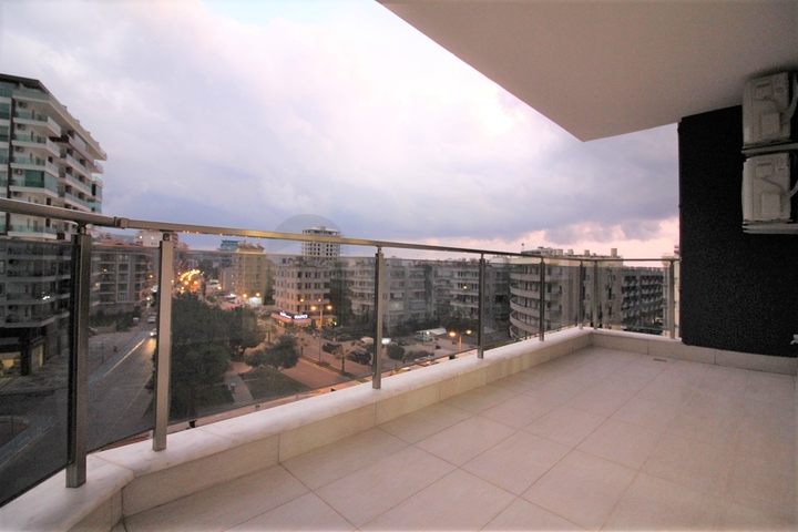 Просторная квартира 1+1 в Махмутларе