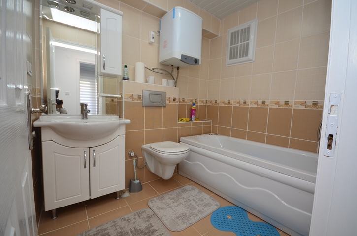 Трехкомнатные апартаменты в новом районе Демирташ