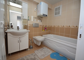 Трехкомнатные апартаменты в новом районе Демирташ