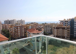 Трехкомнатная квартира с видом на море