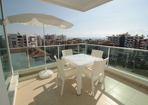 Трехкомнатная квартира с видом на море