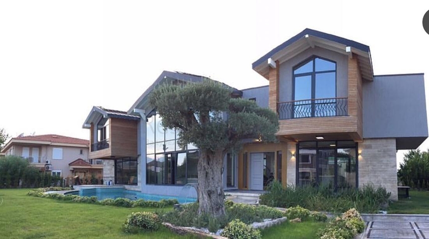 Люкс вилла 9+1 с садом в районе Дошемеальты Анталья