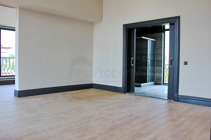 Люкс вилла 9+1 с садом в районе Дошемеальты Анталья