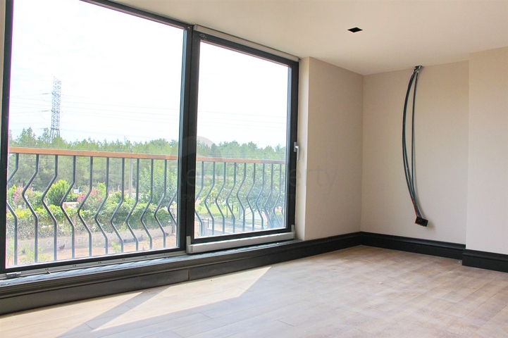 Люкс вилла 9+1 с садом в районе Дошемеальты Анталья