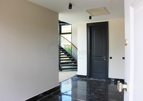 Люкс вилла 9+1 с садом в районе Дошемеальты Анталья