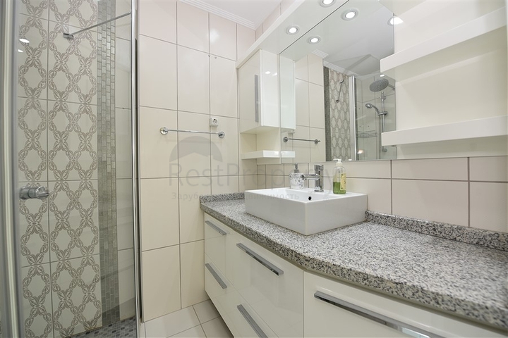 Ваш кусочек рая на первой береговой линии с видом на море