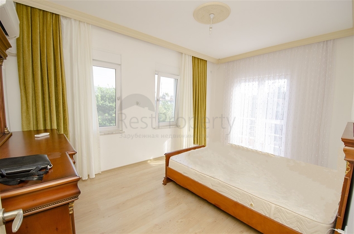 Отдельностоящая вилла 3+1 с мебелью в Гейнюке Кемере 