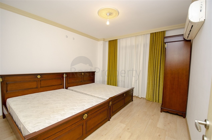 Отдельностоящая вилла 3+1 с мебелью в Гейнюке Кемере 