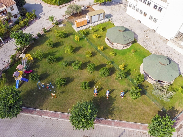 Отдельностоящая вилла 3+1 с мебелью в Гейнюке Кемере 