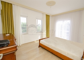 Отдельностоящая вилла 3+1 с мебелью в Гейнюке Кемере 