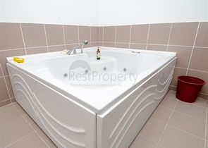 Отдельностоящая вилла 3+1 с мебелью в Гейнюке Кемере 