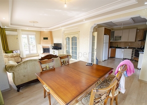 Отдельностоящая вилла 3+1 с мебелью в Гейнюке Кемере 