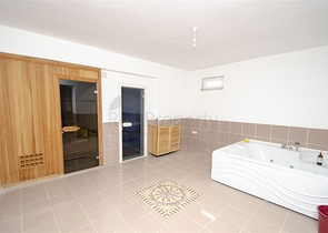 Отдельностоящая вилла 3+1 с мебелью в Гейнюке Кемере 