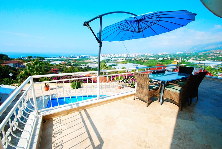 Дуплекс с мебелью и видом на море в Каргыджаке