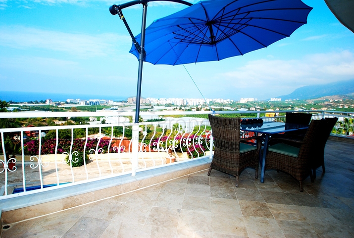 Дуплекс с мебелью и видом на море в Каргыджаке