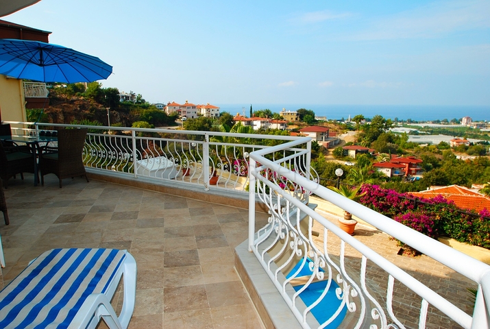 Дуплекс с мебелью и видом на море в Каргыджаке