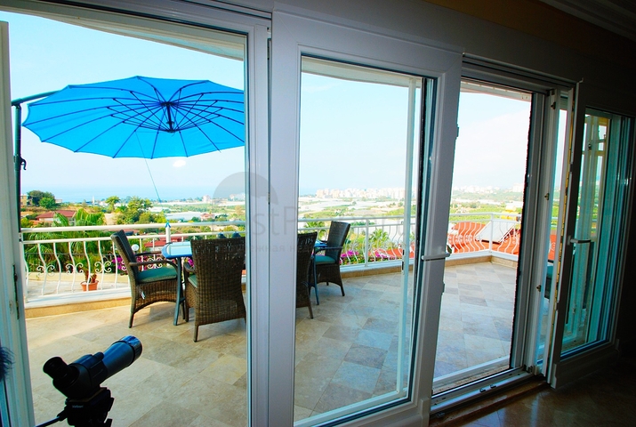 Дуплекс с мебелью и видом на море в Каргыджаке