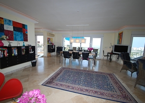 Дуплекс с мебелью и видом на море в Каргыджаке